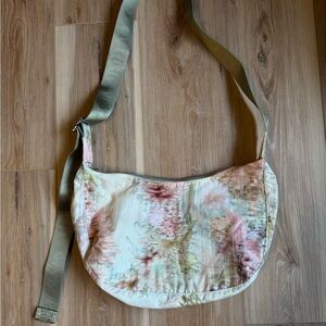 BAGGU x Collina Strada | Medium Nylon Cresent Bag | Chrysanthemum